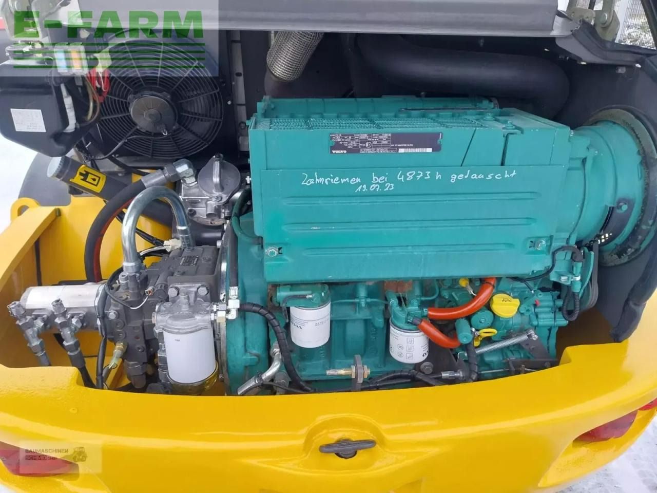 2013 Volvo L 20 F mini excavator engine compartment view 2013 Volvo L 20 F mini excavator engine compartment view