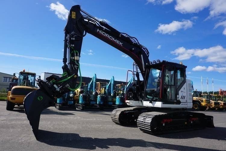 2025 Hidromek HMK 145 LCSR-5 crawler excavator, side profile view