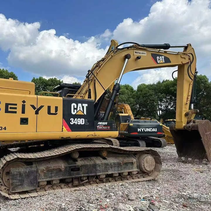 2021 Caterpillar 349DL crawler excavator side view