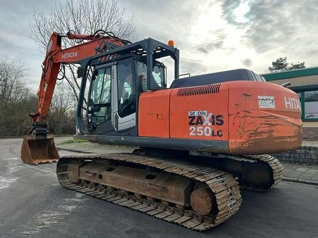 2008 Hitachi Zaxis 250LC crawler excavator, rear three-quarter view 2008 Hitachi Zaxis 250LC crawler excavator, rear three-quarter view