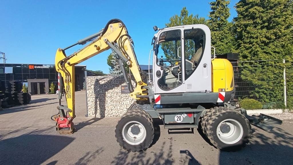 2013 Wacker Neuson 9503 wheel excavator side view