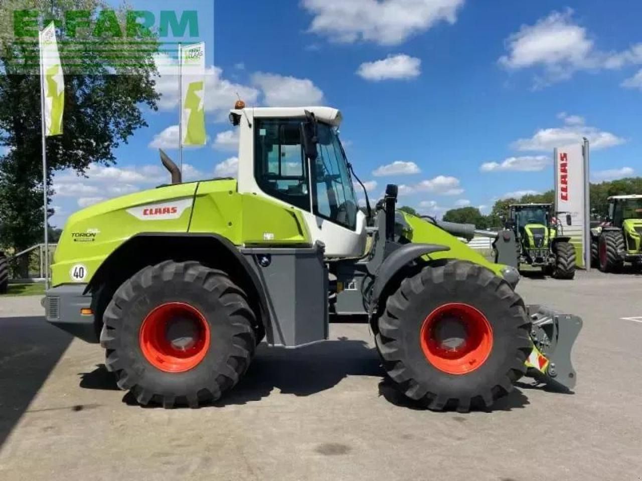 2022 Claas TORION 1511P wheel loader, side view 2022 Claas TORION 1511P wheel loader, side view
