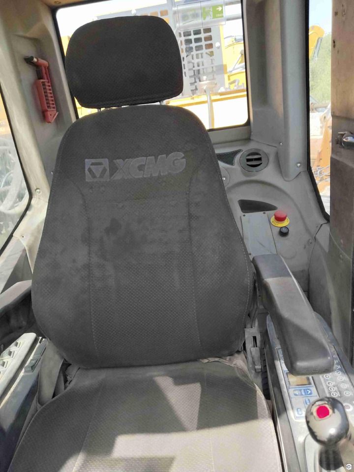 2017 XCMG XE700D crawler excavator interior cab view 2017 XCMG XE700D crawler excavator interior cab view