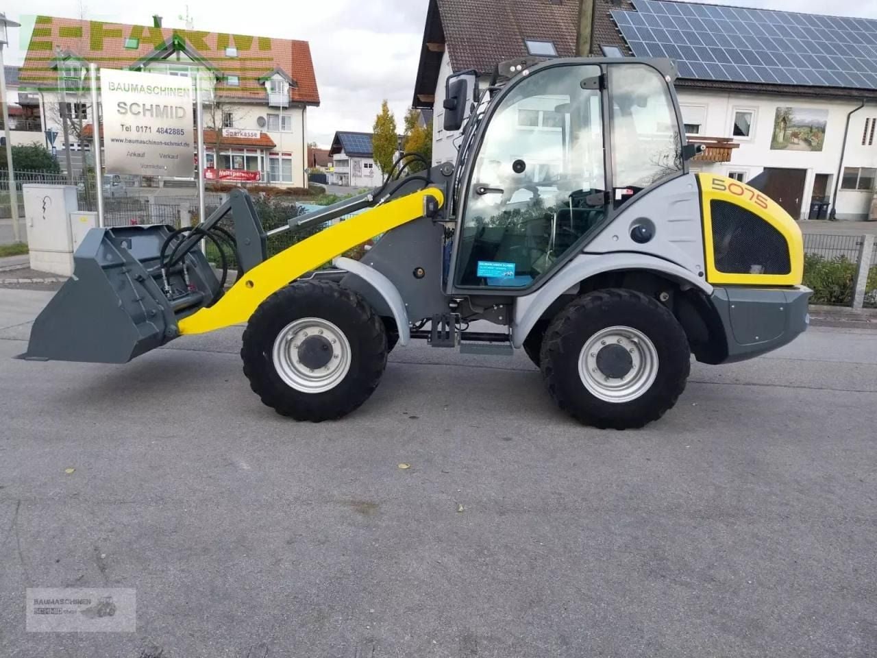 2018 Kramer 5075 wheel loader, side view