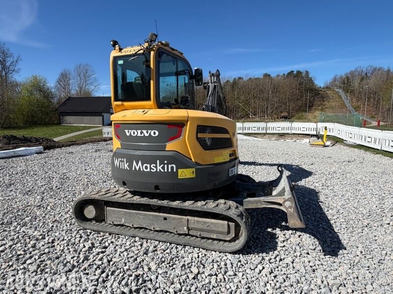 2018 Volvo ECR58D mini excavator, rear three-quarter view 2018 Volvo ECR58D mini excavator, rear three-quarter view