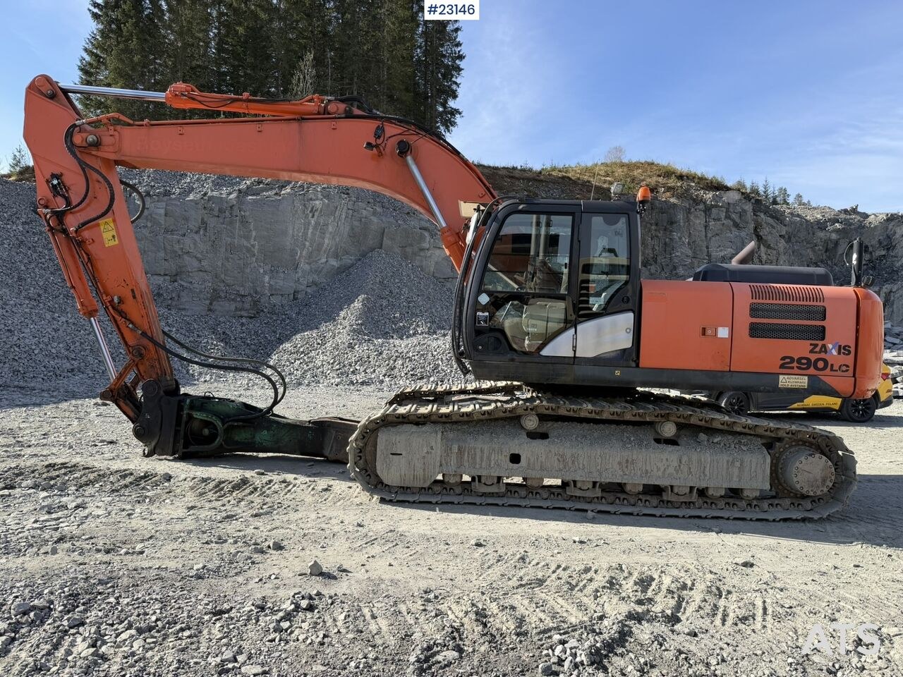 2013 Hitachi Zaxis 290LC excavator, side profile view