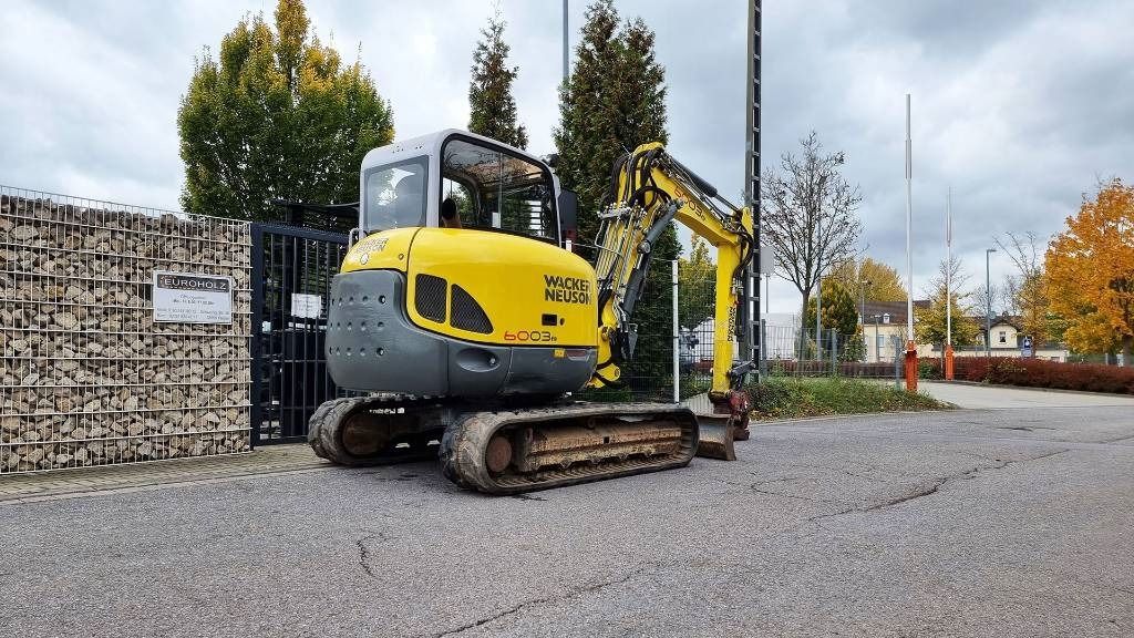 2011 Wacker Neuson 6003 RD mini excavator rear three-quarter view