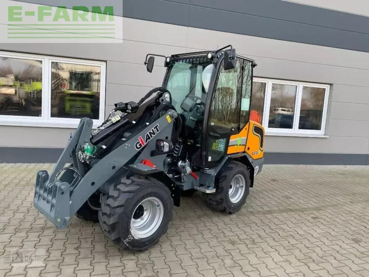 2023 Giant G2700E mini excavator, front three-quarter view