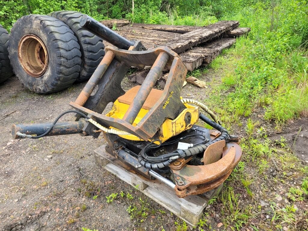 Excavator Tiltrotator Engcon EC30 Med S80 Fäste Excavator Tiltrotator Engcon EC30 Med S80 Fäste