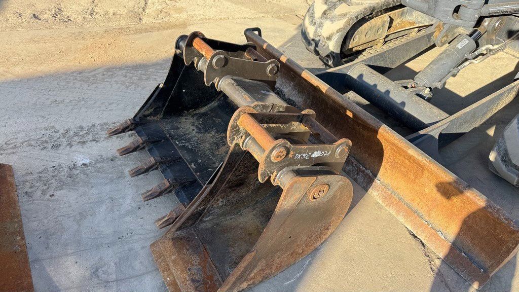 2022 Doosan DX50Z-7 mini excavator bucket and attachment detail