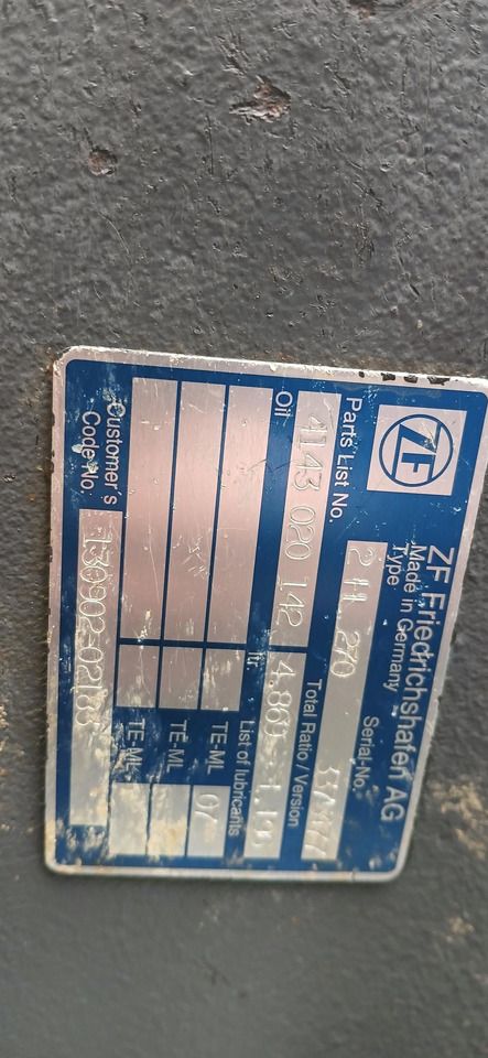 2026 Hyundai 2 HL 270 identification plate