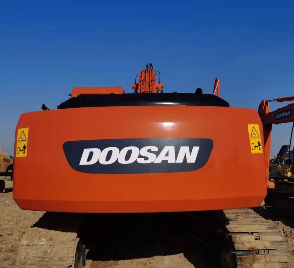 2018 Doosan DH220LC-7 crawler excavator rear view