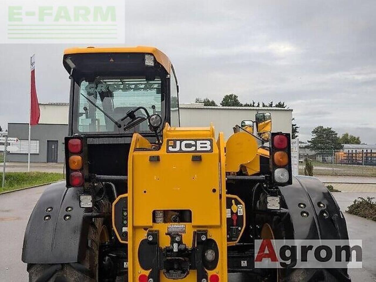 2021 JCB 542-70 AGRI XTRA DUAL-TECH rear view 2021 JCB 542-70 AGRI XTRA DUAL-TECH rear view
