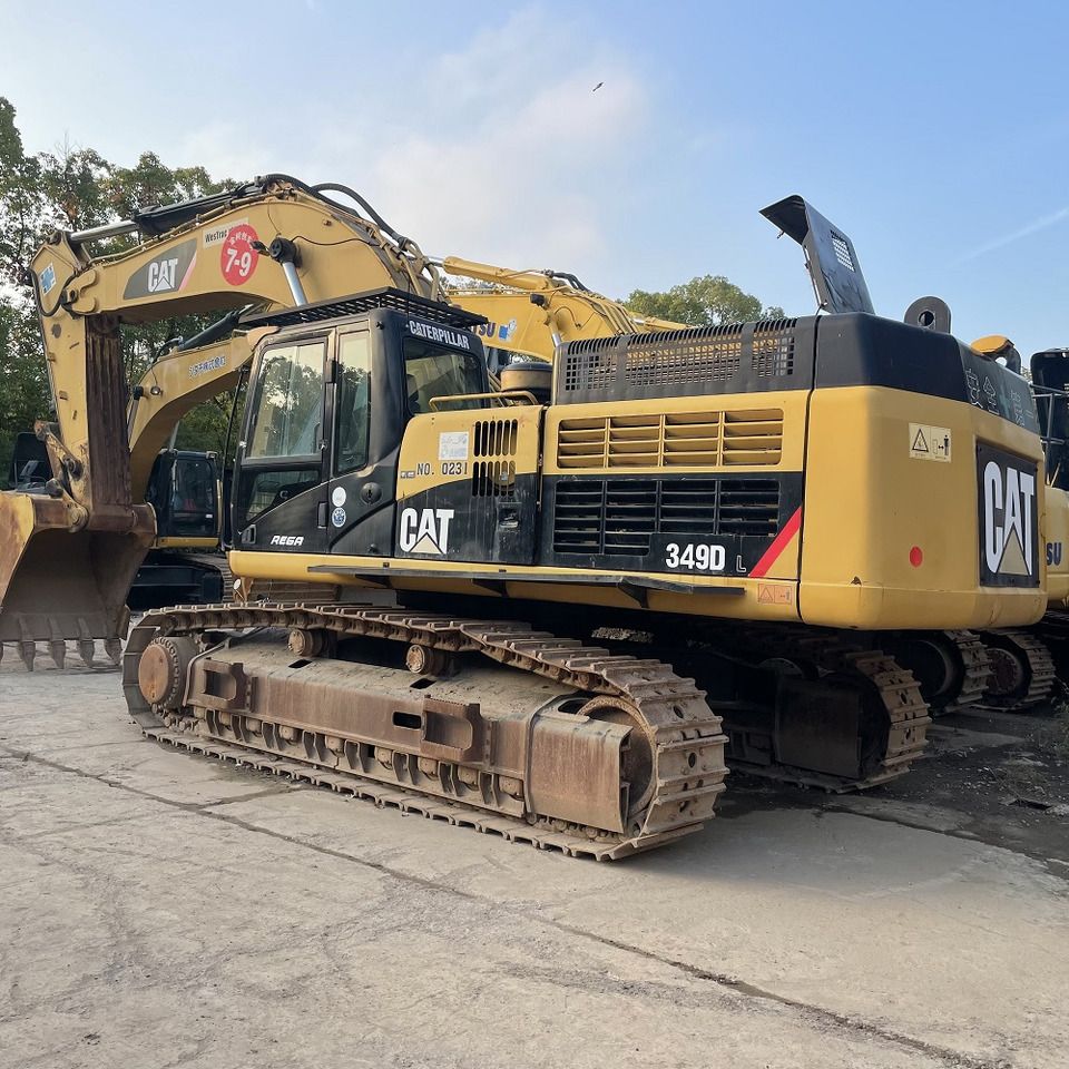 2019 Caterpillar 349DL crawler excavator, side view