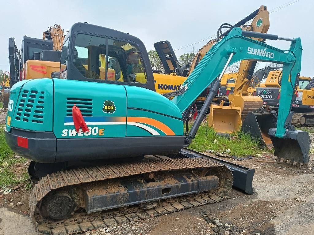 2023 Sunward SWE30E crawler excavator, side view