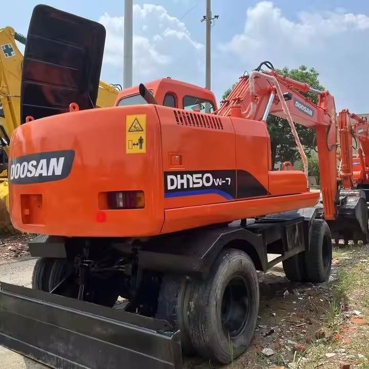 2021 Doosan DH150W-7 wheel excavator rear three-quarter view
