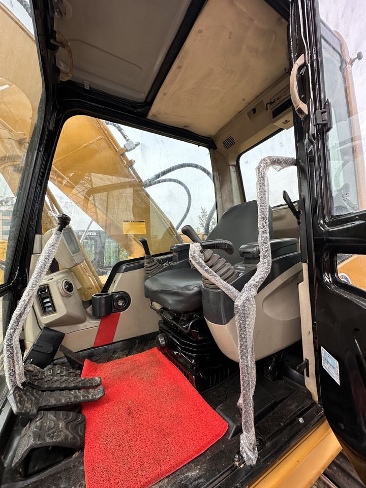 2024 Caterpillar 320CL гусеничний екскаватор, вигляд інтер'єру
