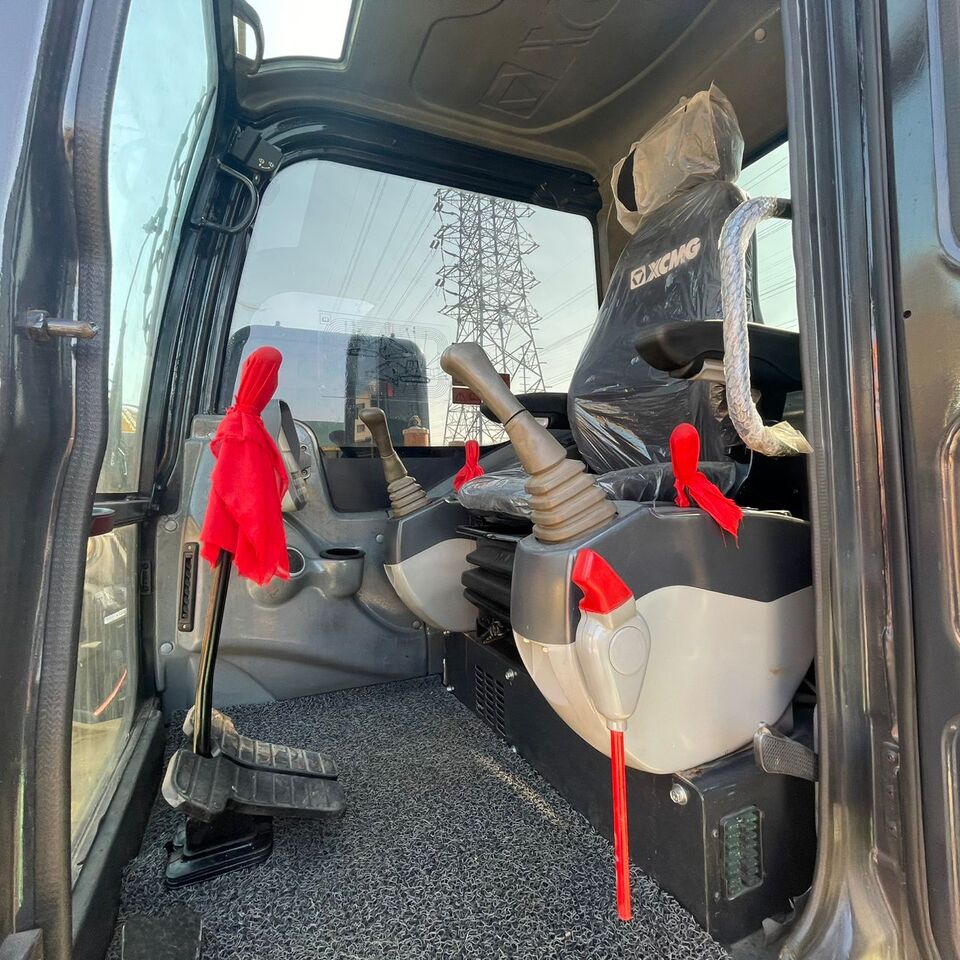 2024 XCMG XE60DA mini excavator interior view