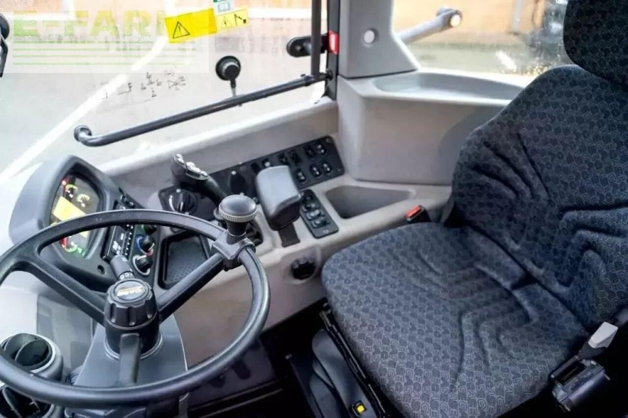 2022 CASE 321 F mini excavator interior view 2022 CASE 321 F mini excavator interior view