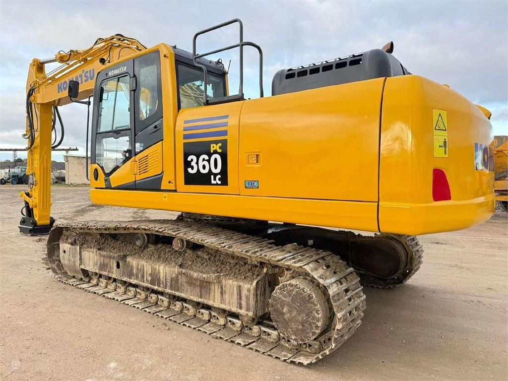 2017 Komatsu PC360LC-10 crawler excavator, rear three-quarter view