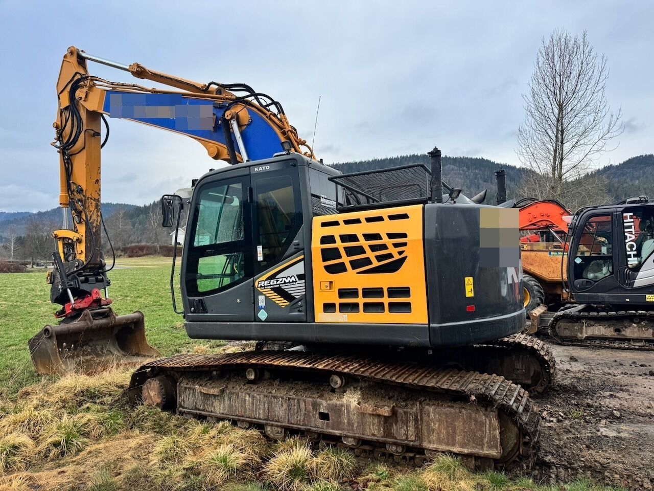 2019 Kato HD823 crawler excavator, side view
