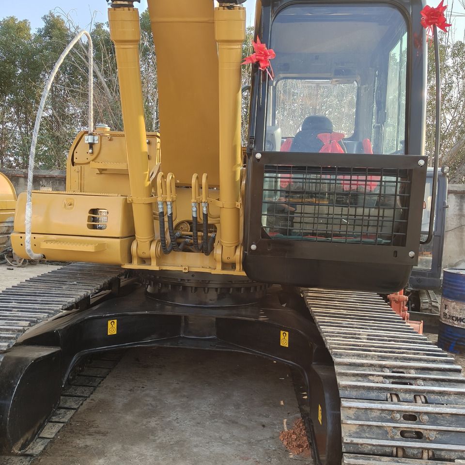 2023 Caterpillar 320C crawler excavator rear view