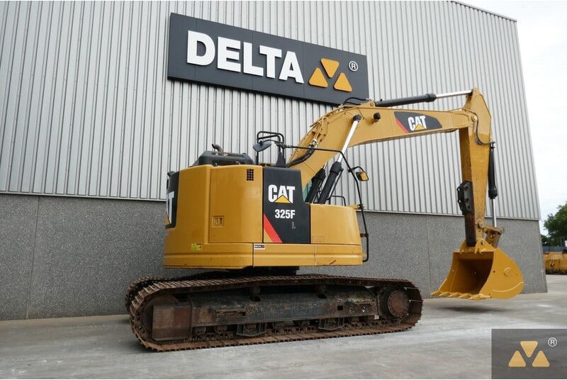 2017 Caterpillar 325F L crawler excavator side view