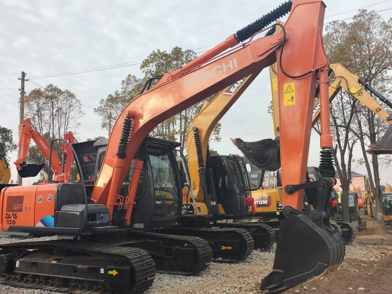 2022 Hitachi ZX120 crawler excavator, side view 2022 Hitachi ZX120 crawler excavator, side view