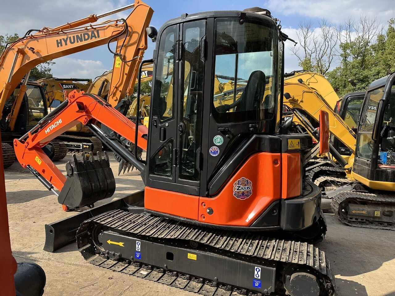 Hitachi ZX50U-2 Mini Excavator side view