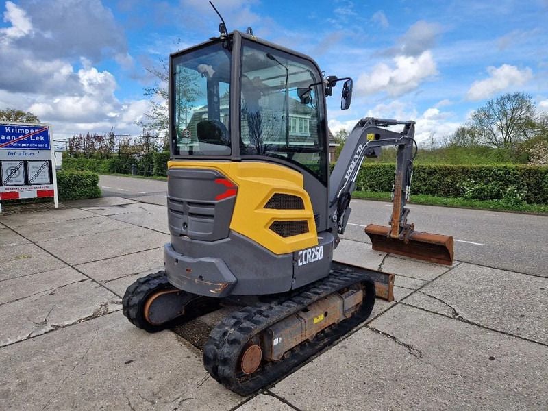 2018 Volvo ECR25D mini excavator, rear three-quarter view