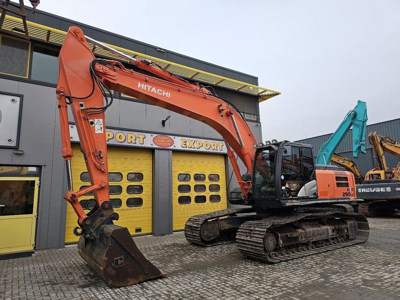 2012 Hitachi ZX290LC-5B excavator side view 2012 Hitachi ZX290LC-5B excavator side view