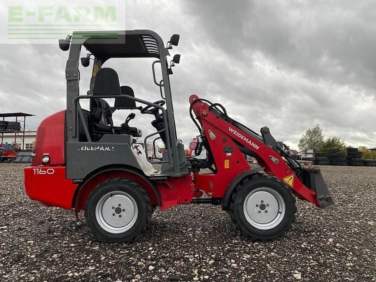 2011 Weidemann 1160 CC30 mini excavator, side view 2011 Weidemann 1160 CC30 mini excavator, side view