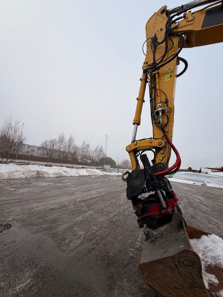 2023 Komatsu PC290LC-11 crawler excavator boom and attachment view