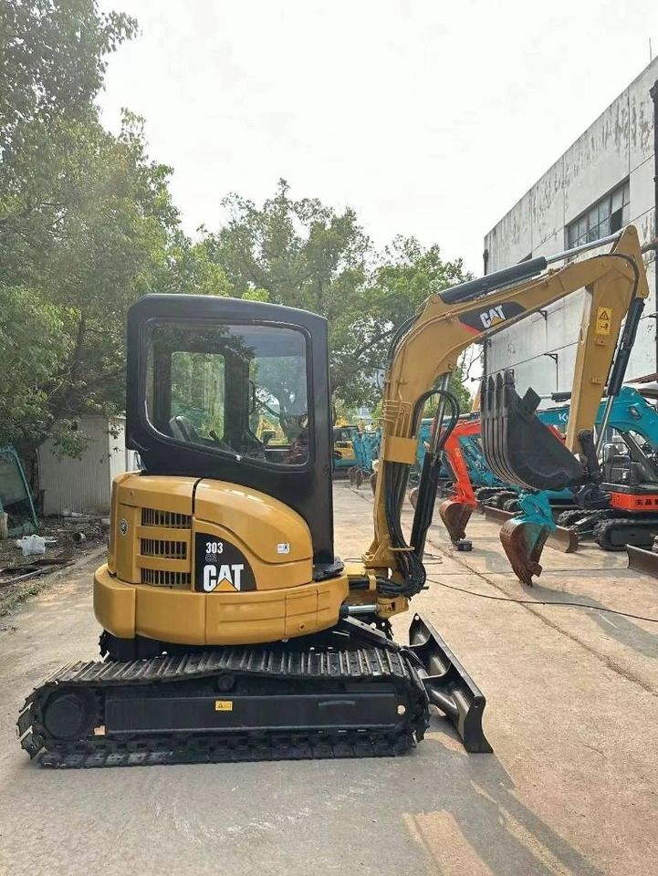 2020 Caterpillar 303CR mini excavator, side profile view