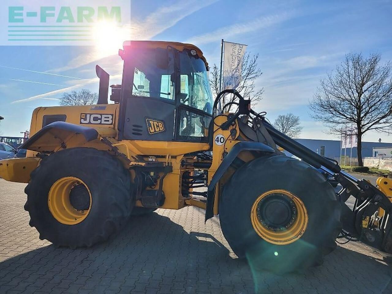 2011 JCB 434S wheel loader side view 2011 JCB 434S wheel loader side view