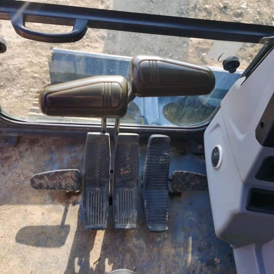 2024 Sunward SWE90E mini excavator interior foot controls