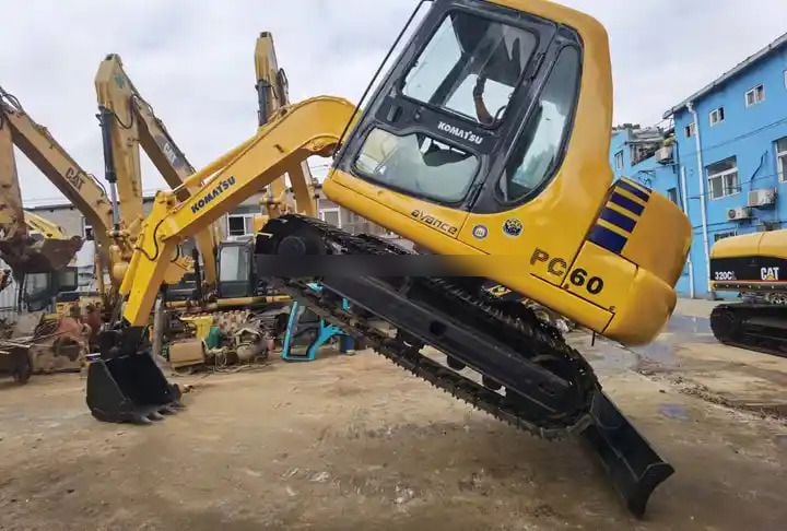 2014 Komatsu PC60-7 crawler excavator side view