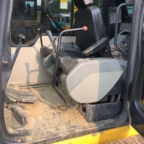 Komatsu PC60-7
