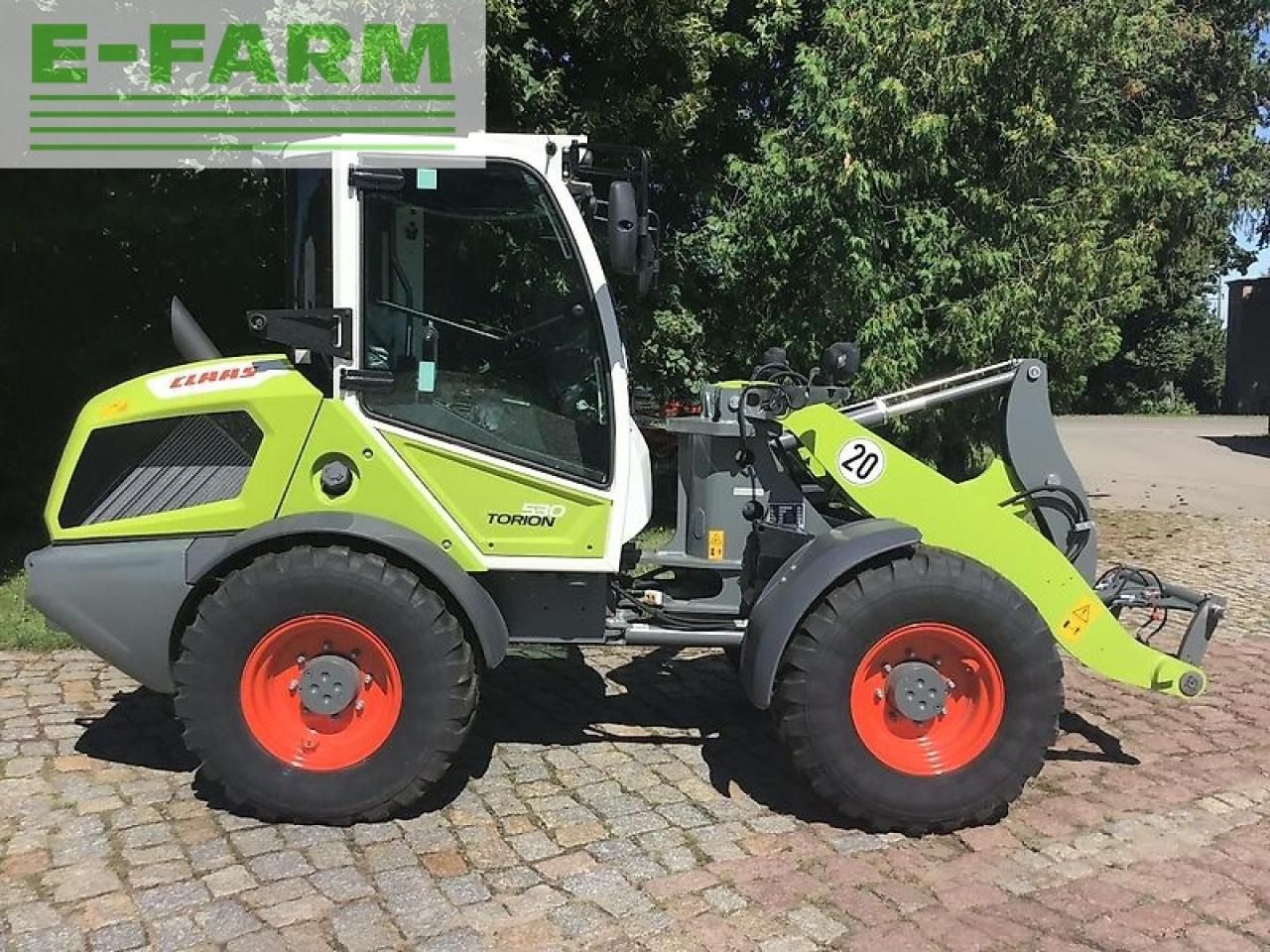 2023 Claas TORION 530 wheel loader, side view 2023 Claas TORION 530 wheel loader, side view