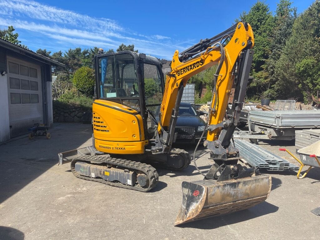 New 2024 Bernards 2.7 EXKA Mini Excavator New 2024 Bernards 2.7 EXKA Mini Excavator