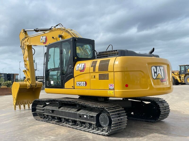 New 2025 Caterpillar 323D3 Crawler Excavator