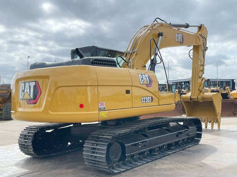 New 2025 Caterpillar 323D3 Crawler Excavator
