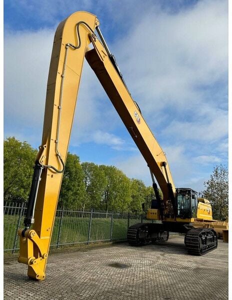 New 2025 Caterpillar 395 Crawler Excavator