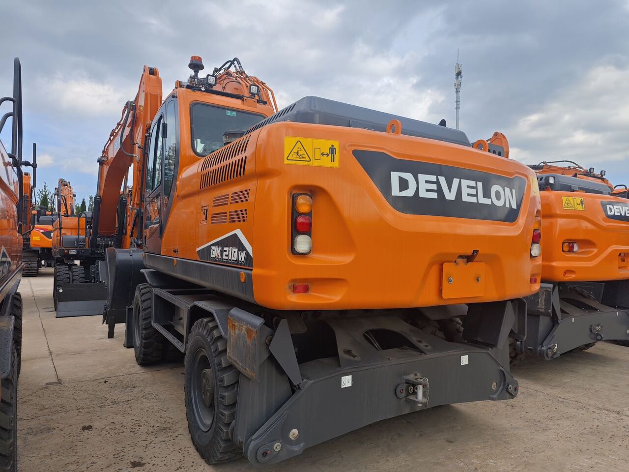 New 2026 Develon DX210W-7B Wheel Excavator New 2026 Develon DX210W-7B Wheel Excavator