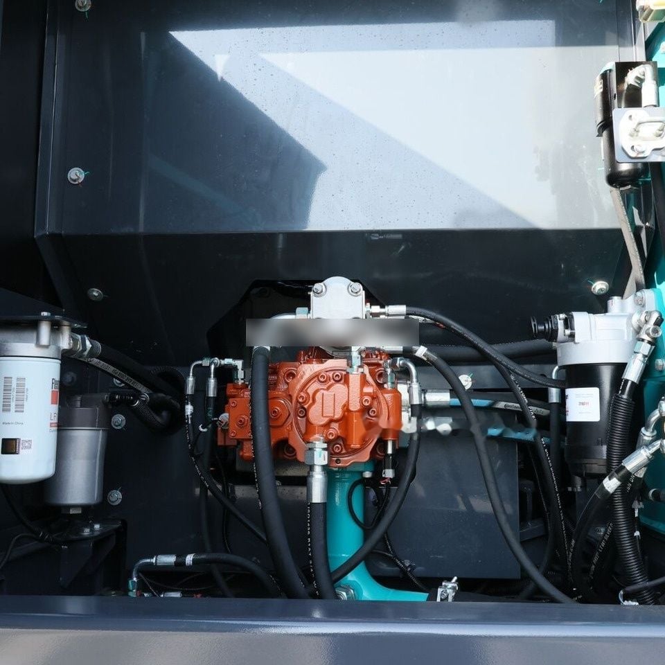 Sunward SWE155FW wheel excavator engine compartment detail Sunward SWE155FW wheel excavator engine compartment detail