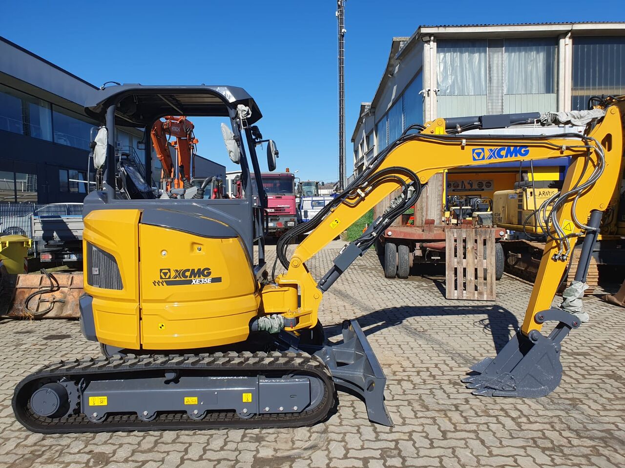 XCMG XE35E Mini Excavator XCMG XE35E Mini Excavator