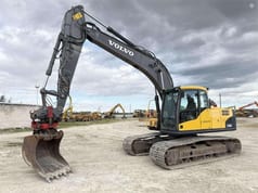 2010 Volvo EC180CL crawler excavator, side view 2010 Volvo EC180CL crawler excavator, side view