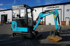 2021 Airman AX19-7 mini excavator, side view
