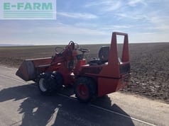 1993 Weidemann 917D M mini excavator, rear three-quarter view