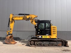 2017 Caterpillar 315FLCR crawler excavator, side view 2017 Caterpillar 315FLCR crawler excavator, side view